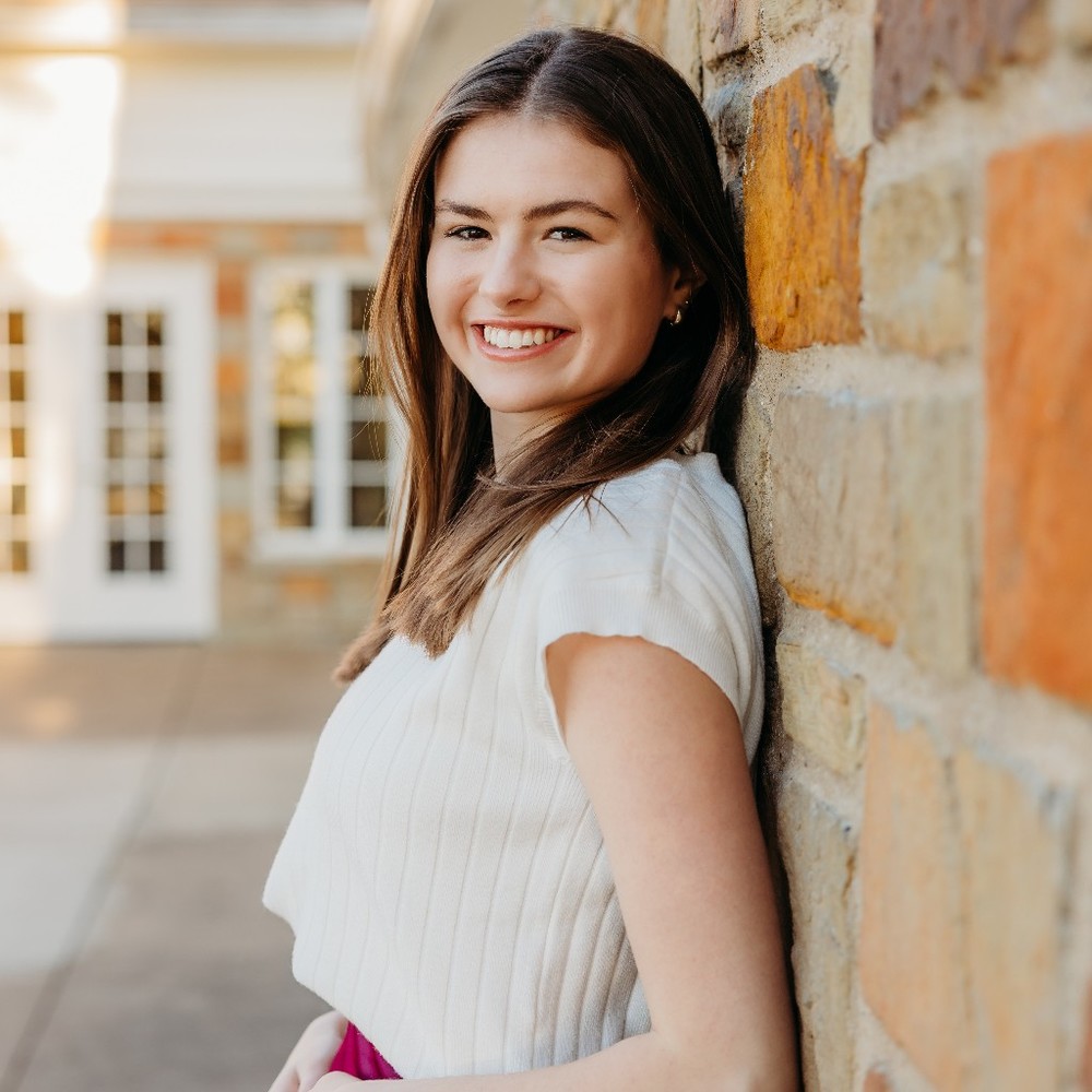 Meet your Posher, Olivia